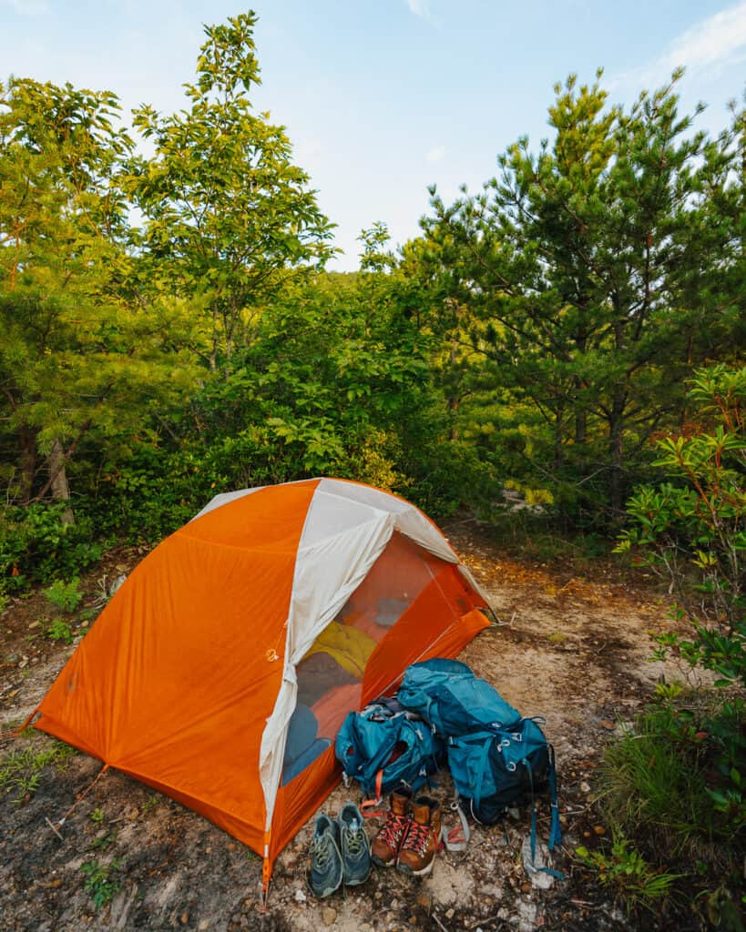 Backpacking a women in Linville Gorge NC