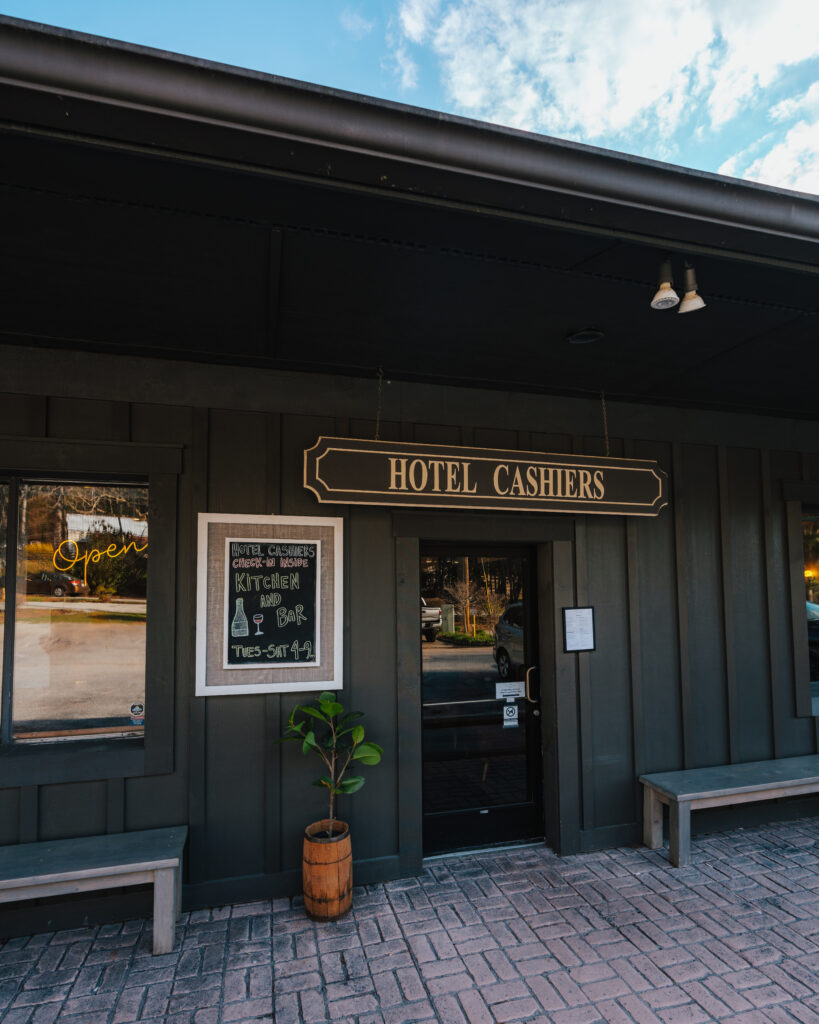 Hotel Cashiers